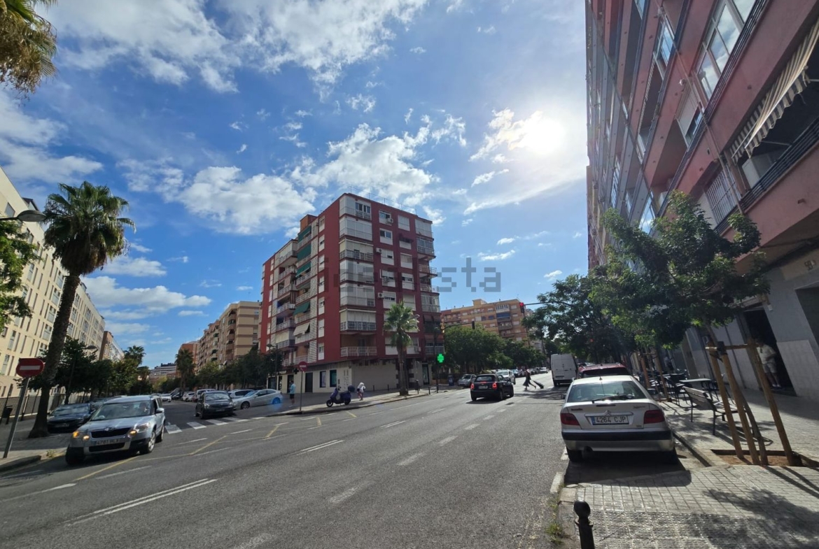 Piso en Avenida de l'Equador, Benicalap - foto 14